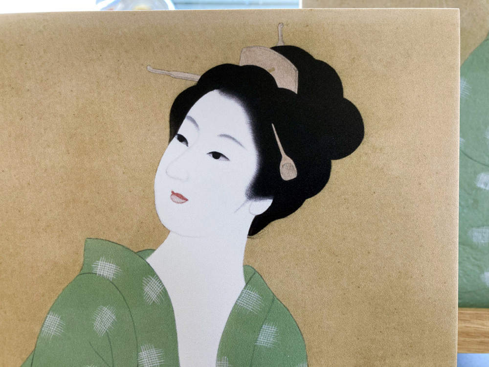 タイルに日本画を印刷　白色ガラスのタイル